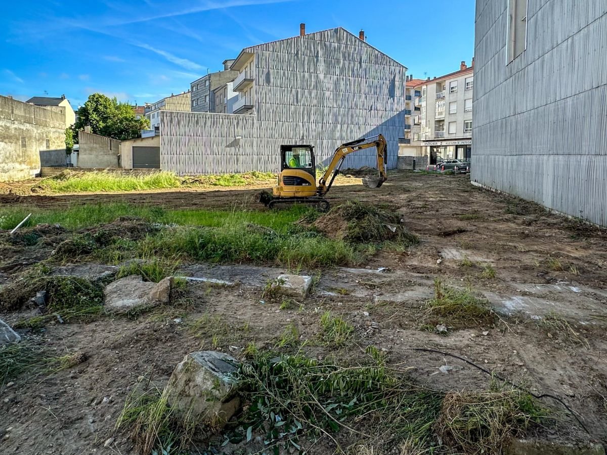 Comienzan las obras del aparcamiento de Xinzo de Limia