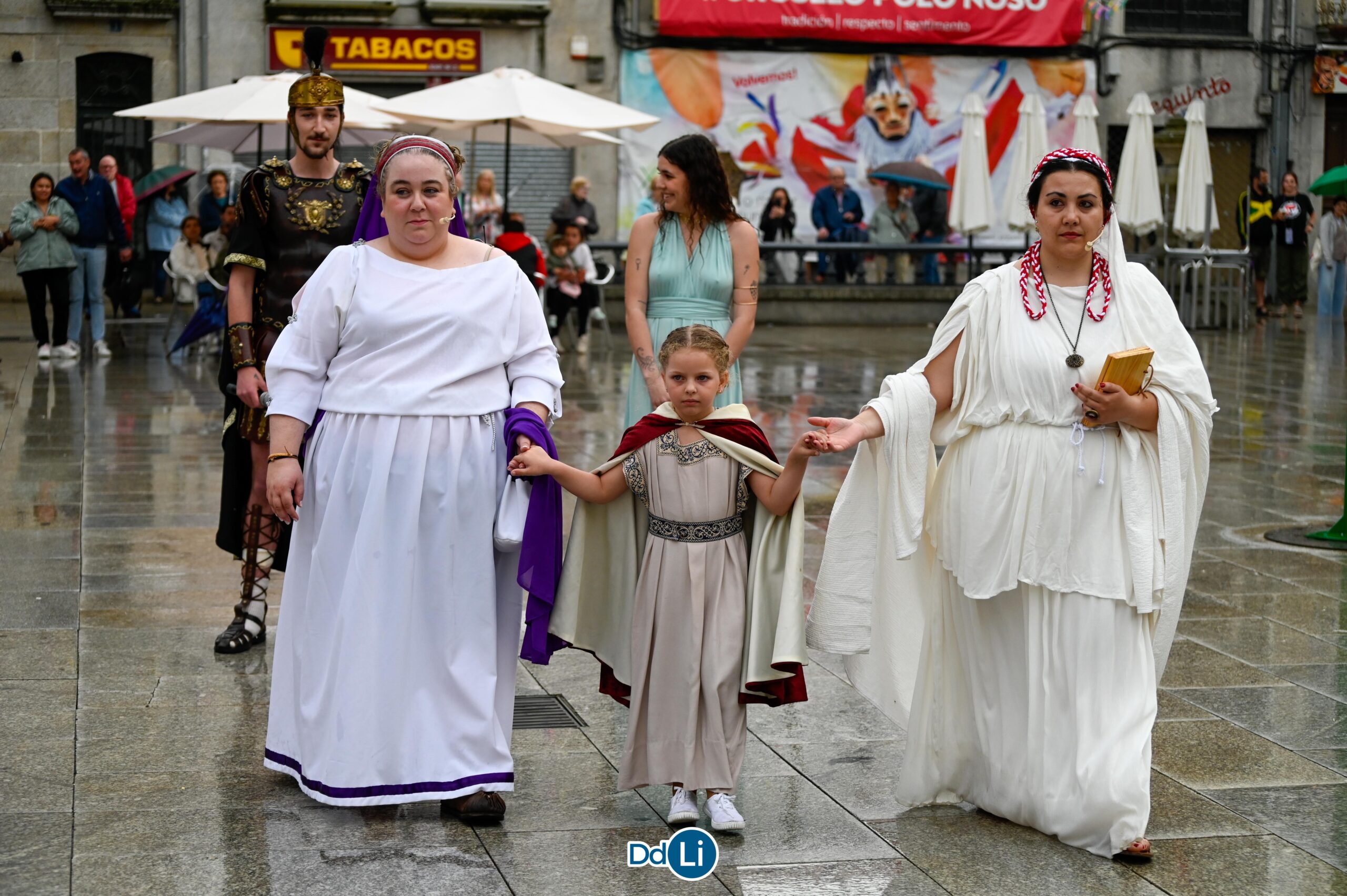 FOTOGALERÍA | Las Vestales de Xinzo adelantan la fiesta del Esquecemento a junio