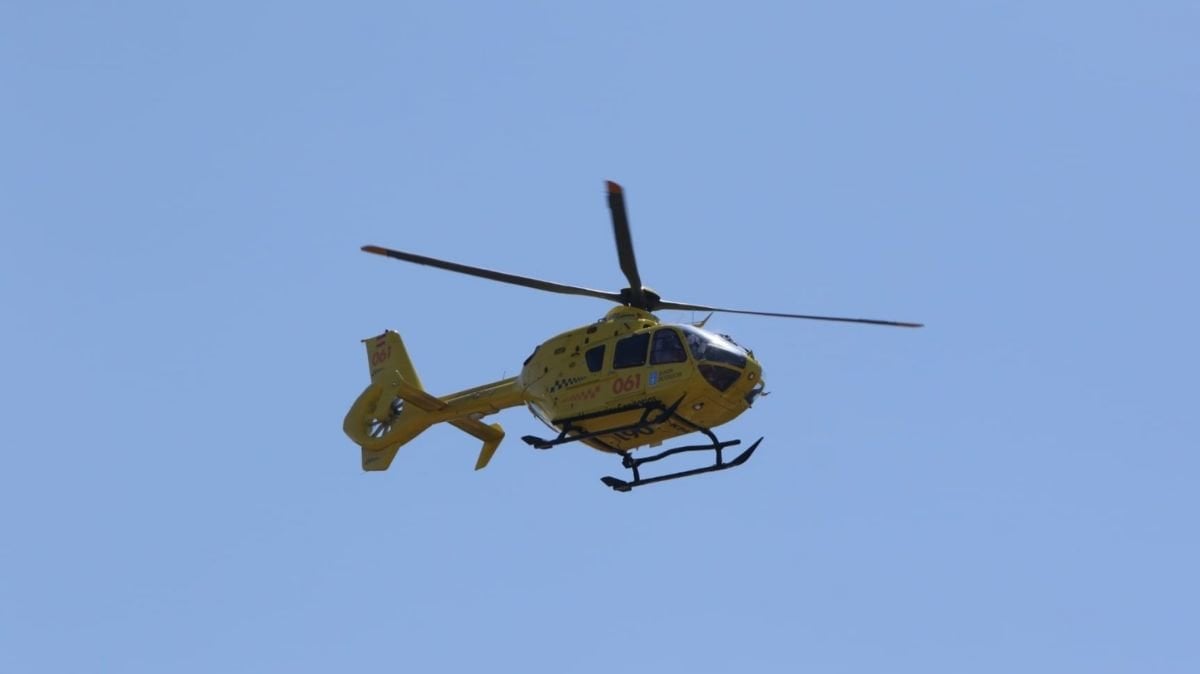 Trasladado en helicóptero tras chocar contra una vivienda en Xinzo de Limia