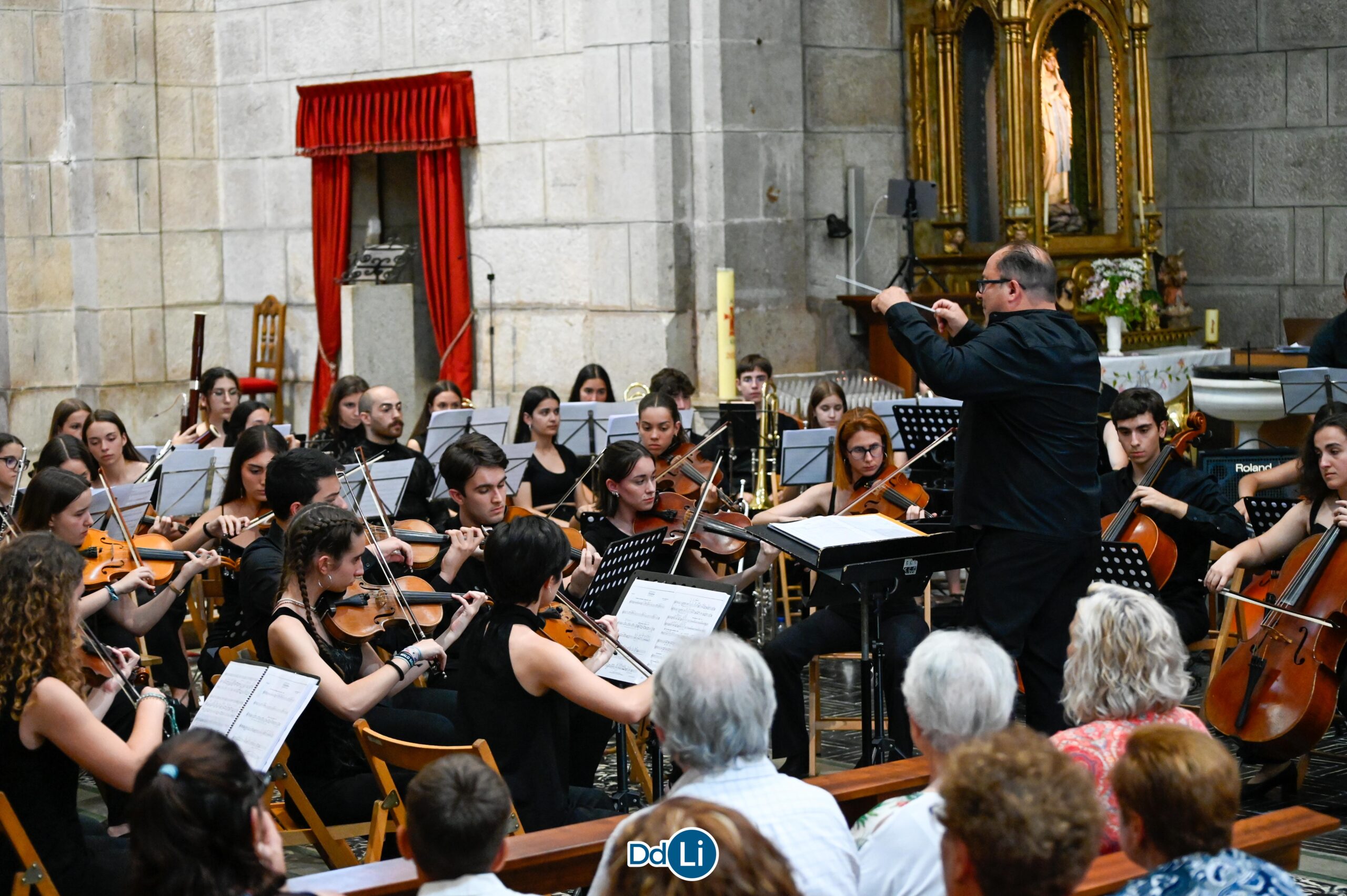 FOTOGALERÍA | Inolvidable recital de la Xove Orquestra Ourensanía