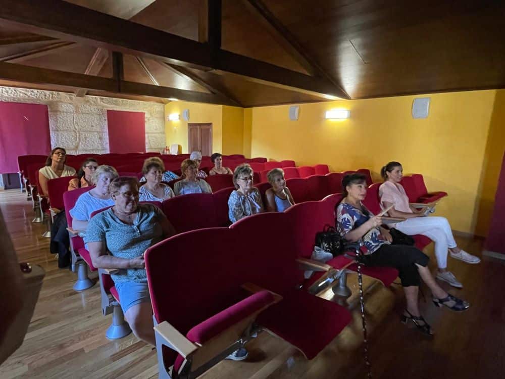 Obradoiro sobre a saúde mental como un  asunto colectivo no programa Rosalía en Sandiás – Concello de Sandiás