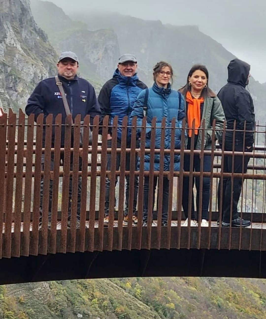 O alcalde do concello de sandiás felipe traveso participou na visita do GDR limia-arnoia a asturias no marco do programa mixturando