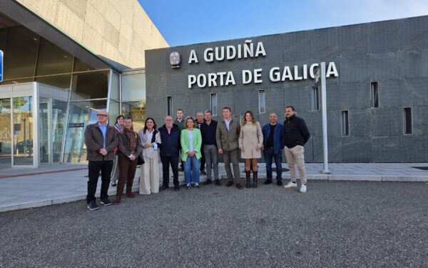 Inauguración da recuperación de trens de primeira hora na estación da Gudiña