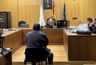 Condena de destierro para un home tras ameazar ao seu veciño cun azadón en Celme