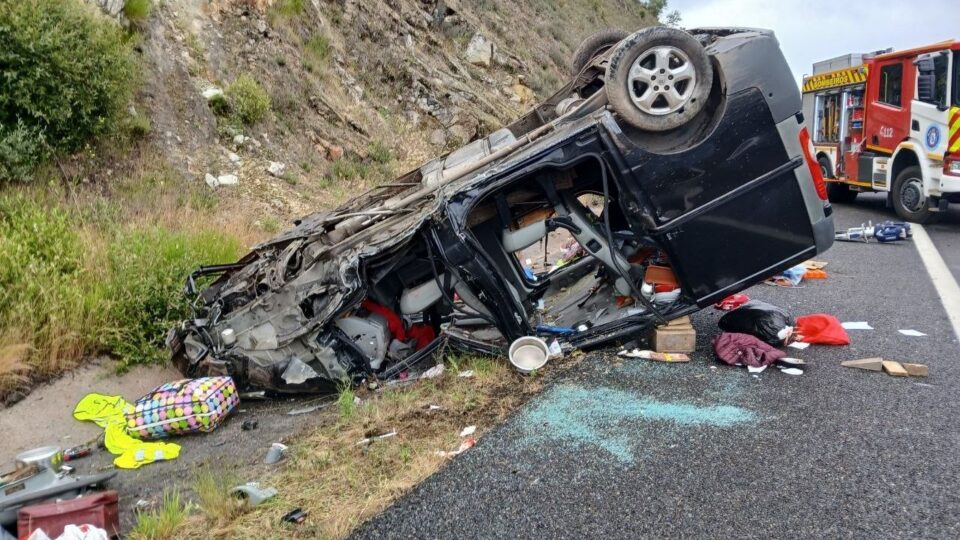 Accidente na A-75 (Verín) mobiliza múltiples servizos de emerxencia e reaviva a denuncia por falta de persoal