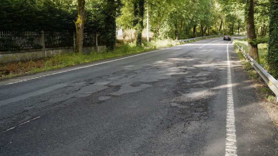 Estado das estradas en Ourense: deficiencias en tramos estatais clave