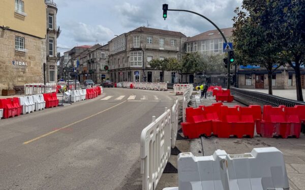 Cortes de tráfico en Xinzo polo asfaltado da N-525