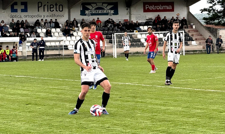 O Antela á porta dos play-off de ascenso tras vencer ao Umia