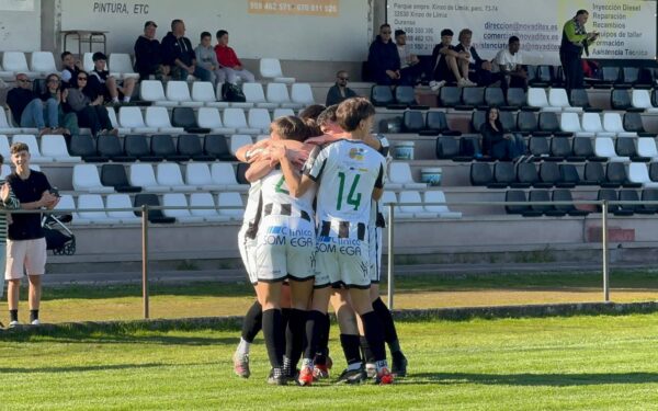 O Antela vence ao Betanzos por 3-0 no primeiro partido do play-off polo ascenso