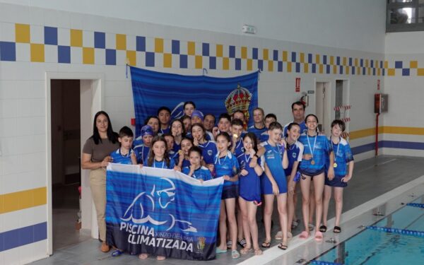 Encontro amistoso de natación en Xinzo
