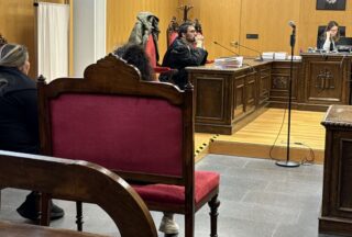 Concluído o xuízo contra dúas mulleres por tráfico de roupa falsificada en Ourense