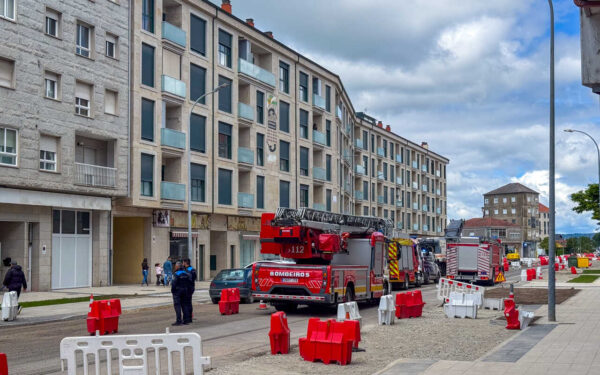 Un incendio nunha vivenda en Xinzo de Limia deixa unha persoa ferida