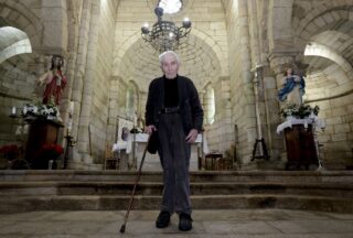 O párroco de Mezonzo: unha vida de devoción e lucidez aos 94 anos