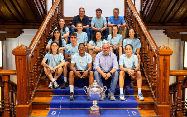A Deputación de Ourense recibe ao Estrela Futsal Cortegada polo seu histórico ascenso á máxima categoría