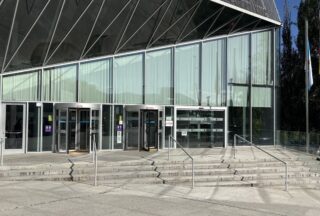 Aplazado el juicio en Ourense contra unos padres acusados de agredir a un bebé de pocos meses que llegó al hospital con varios huesos rotos