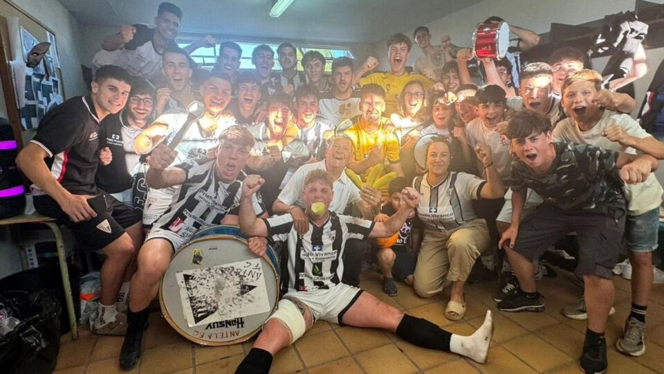 O Antela FC dá un paso decisivo cara á Tercera Federación tras vencer ao Betanzos