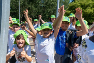FOTOGALERÍA | Máis de mil escolares galegos e portugueses renovan a súa irmandade arredor do Limia