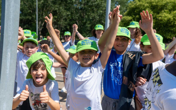 FOTOGALERÍA | Máis de mil escolares galegos e portugueses renovan a súa irmandade arredor do Limia