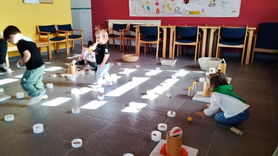 O PAI de Sandiás abre un espazo de xogo sensorial para bebés e familias