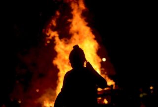 Ourense celebra san Xoán con hogueras, sardinas y queimada