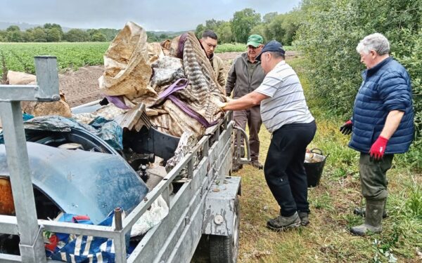 Sandiás recolle 500 kg de residuos na oitava edición da campaña "Á Caza do Lixo"
