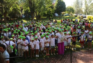 ​Máis de 1000 escolares de Galicia e Portugal fúndense no simbólico ‘XIV Abrazo ao Río Limia’ para celebrar a súa irmandade