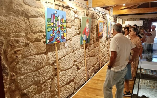 Sandiás expón as obras dos seus veciños na Casa da Cultura ata o 20 de agosto