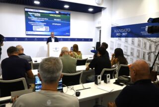 A Deputación de Ourense reparte 1,1 millóns de euros en axudas para concellos e entidades