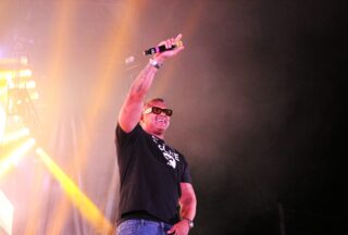 Henry Méndez fai vibrar O Toural no inicio das Festas de Santa Mariña