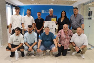 O delegado territorial da Xunta recibe ao Antela FC tras o seu ascenso a Terceira Federación
