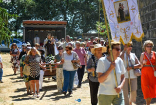 Porqueira celebra o Día da Virxe do Carme cunha procesión multitudinaria