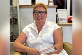 A historia de Mary, a limiana que triunfou nas oposicións e mantén a súa conexión con Xinzo