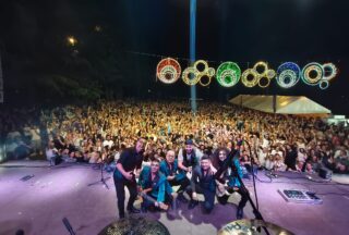 O grupo Ráfaga fai vibrar a praza do Toural nas festas de Santa Mariña