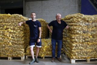 Patatas Besada: o almacén de Pontevedra que vende 50 toneladas de pataca galega ao día