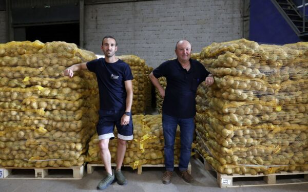 Patatas Besada: o almacén de Pontevedra que vende 50 toneladas de pataca galega ao día