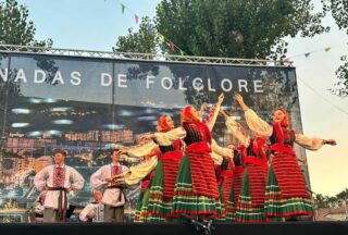 As Xornadas de Folclore de Ourense traen a música de medio mundo a 16 vilas