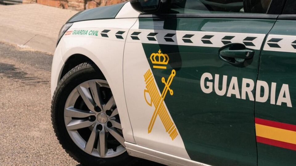Investigan a unha muller por roubar na casa da súa exparella en Sandiás