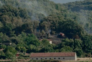 Dous incendios forestais mobilizan os servizos de emerxencia en Xinzo e Allariz