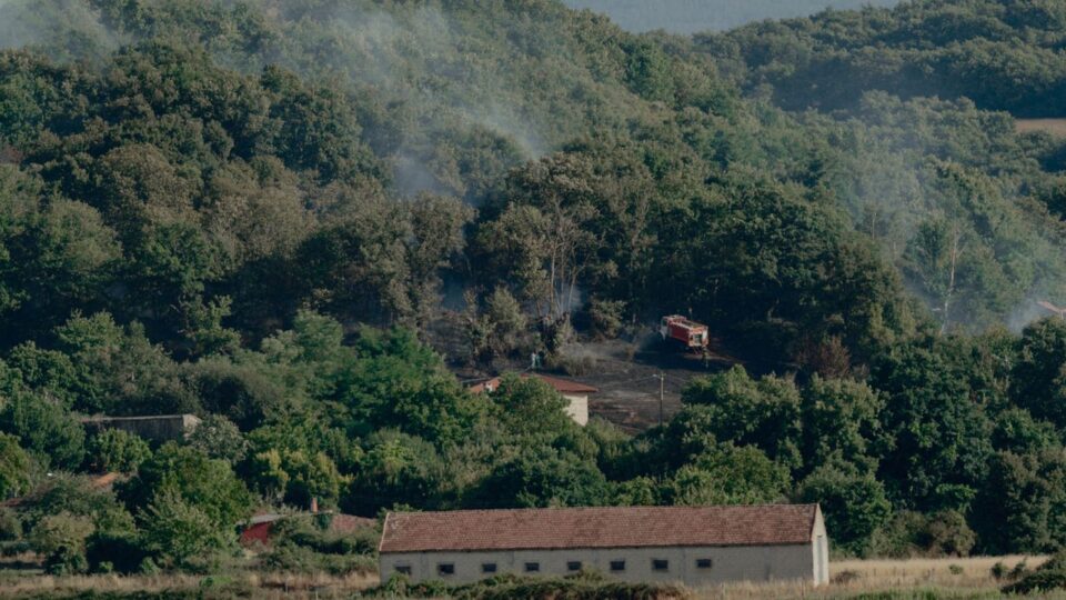 Dous incendios forestais mobilizan os servizos de emerxencia en Xinzo e Allariz