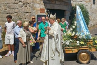 O arcebispo Rodríguez Carballo preside as festas da Virxe en Lodoselo