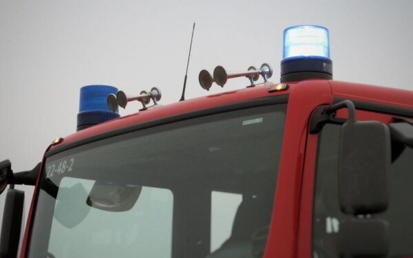 Un ferido tras saírse da vía e quedar atrapado no seu coche en Xinzo de Limia