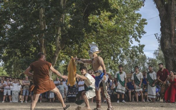 A Festa do Esquecemento de Xinzo culmina este domingo co cruce do río Limia