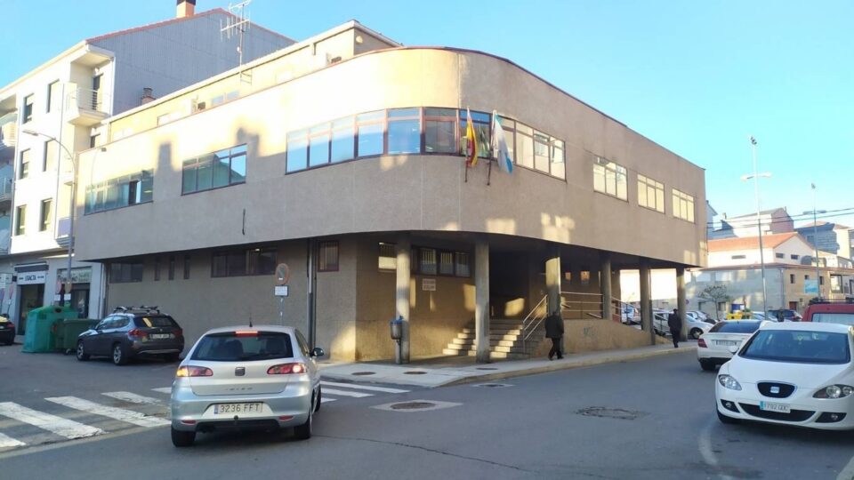 Investigan a unha muller por roubar na casa da súa exparella en Sandiás