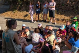 O campamento de Lodoselo recibe a oito mozos voluntarios para dinamizar o rural