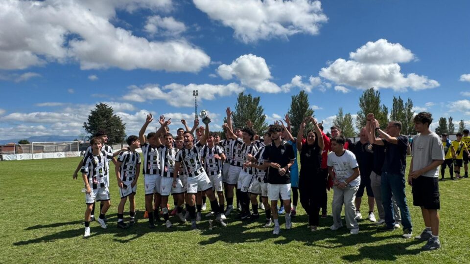 O Antela gaña a Lethes Xuvenil Cup en Xinzo