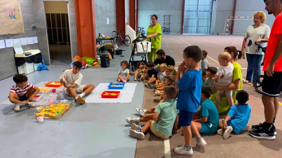 Os nenos de Sandiás celebran o final de curso cunha xornada de contos e actividades sensoriais