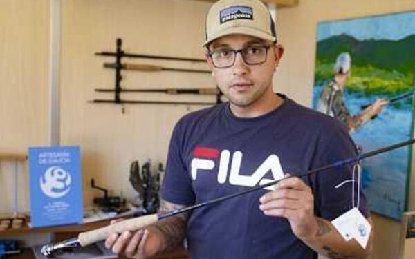 Alejandro Portela, o primeiro artesán galego de canas de pescar