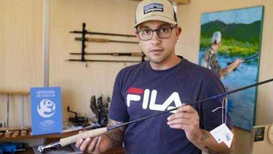 Alejandro Portela, o primeiro artesán galego de canas de pescar