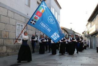 As bandas de música encheron de ritmo a primeira xornada da festa