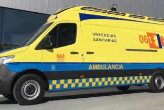Un motorista resulta ferido tras saírse da vía en Rairiz de Veiga